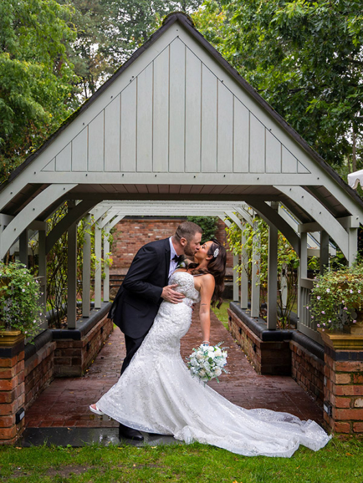 Wedding photography at Fairlawns Hotel by Adam Smith wedding photography
